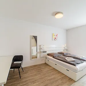 Apartment Renoviert Und Modern, Nürnberg